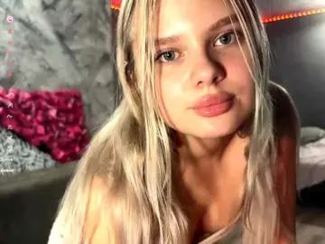 LakeshiaBuesing  live sex cam