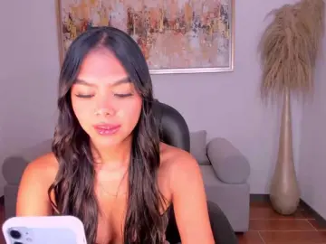 SaphiraJames  live sex cam