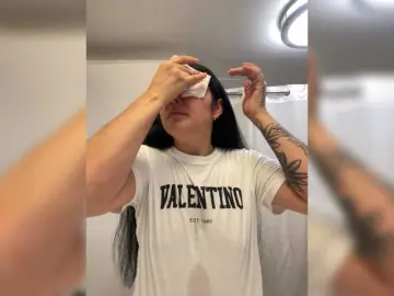 Zarahiltonn  live sex cam