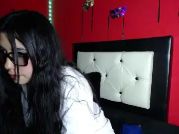 DaisyMoon8  live sex cam