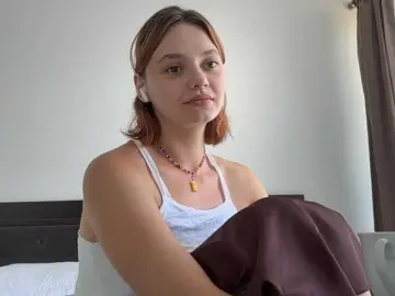 IraCillis  live sex cam