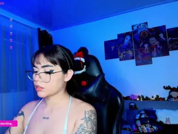 Nicorobin  live sex cam