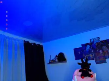 Nicorobin  live sex cam