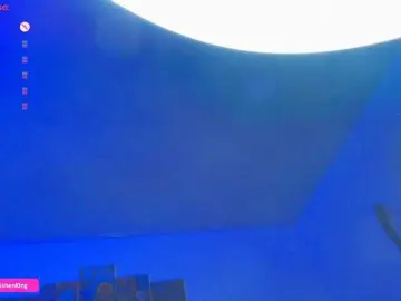 Nicorobin  live sex cam