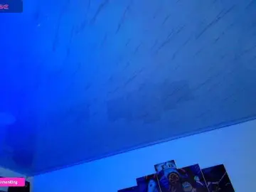 Nicorobin  live sex cam