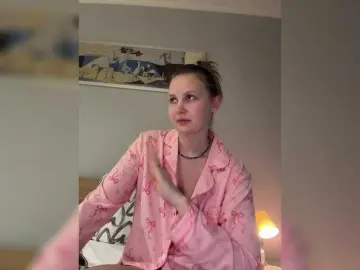 Kristiwitch1  live sex cam