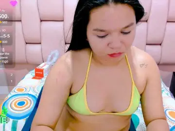 Naomi18a  live sex cam