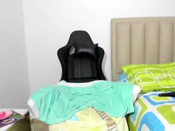 ChloeMiller69  live sex cam