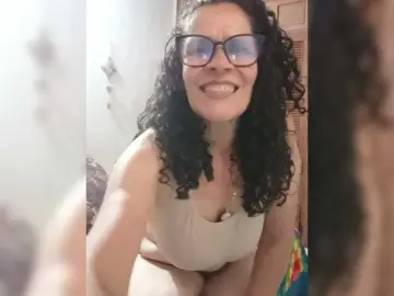 Linamilf70  live sex cam