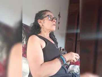 Linamilf70  live sex cam