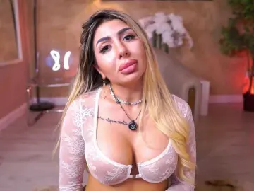 LucyyRosse  live sex cam