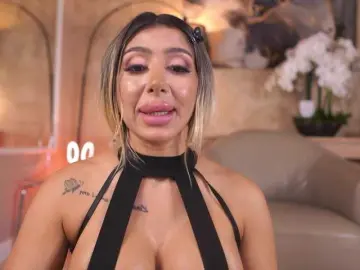 LucyyRosse  live sex cam