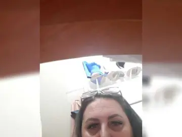 OlgaSaphire  live sex cam