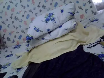 Queen3slim  live sex cam