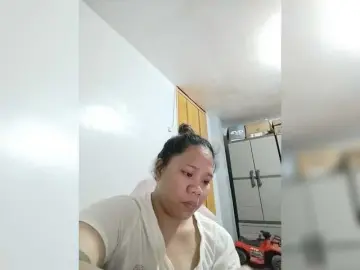 SweetKhat4u  live sex cam