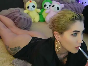 TweetyCream  live sex cam