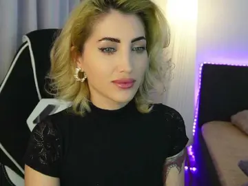 TweetyCream  live sex cam