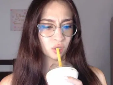 AndraCyrus  live sex cam