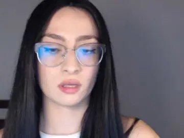 AndraCyrus  live sex cam
