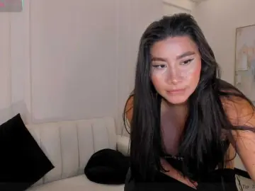 AnnieVelour  live sex cam