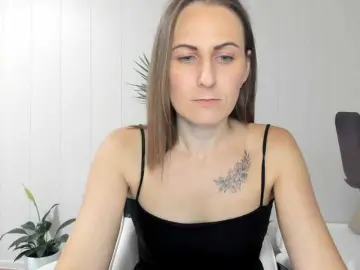 Kiza9  live sex cam
