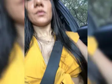 Sofia-Jones  live sex cam