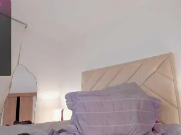 Sofia-Jones  live sex cam