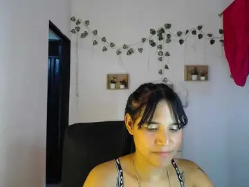 Kathalina28  live sex cam