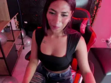 ChloeLombardi  live sex cam