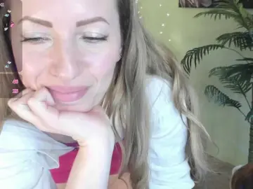 Melodey  live sex cam