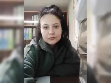 Polyk93  live sex cam