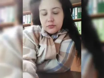 Polyk93  live sex cam