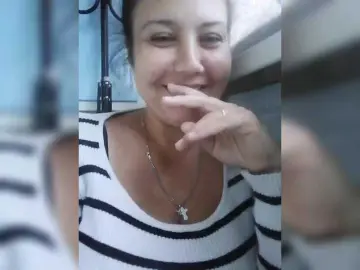 Polyk93  live sex cam