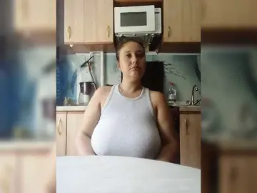 Polyk93  live sex cam