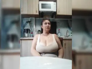 Polyk93  live sex cam