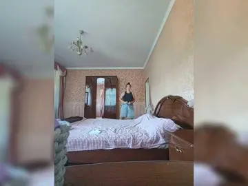 Polyk93  live sex cam