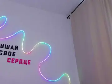 B4by-Emilia  live sex cam