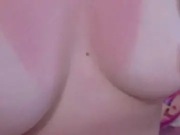 B4by-Emilia  live sex cam