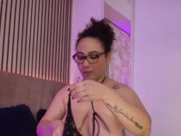 Juliramirez2  live sex cam