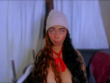 Nahomy-ryans  live sex cam