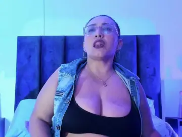 Scarlet--ray  live sex cam