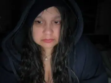 DUMBHOEMELANIE  live sex cam