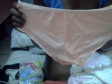 Ebonydora  live sex cam