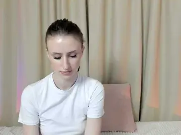 EllieRough  live sex cam