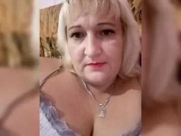 Malyska34  live sex cam