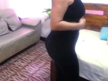 Yeseniaa25  live sex cam