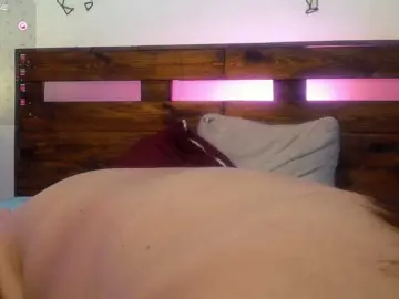 Yeseniaa25  live sex cam