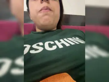 Yourannie9050  live sex cam