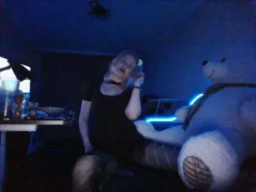 Clitgames  live sex cam