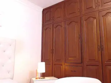 Millacurvy  live sex cam
